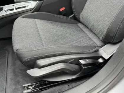 Photo 11 BMW Serie 1 Série 1 116A 122ch M Sport Design DKG7