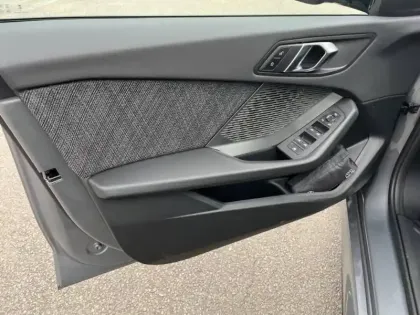 Photo 6 BMW Serie 1 Série 1 116A 122ch M Sport Design DKG7