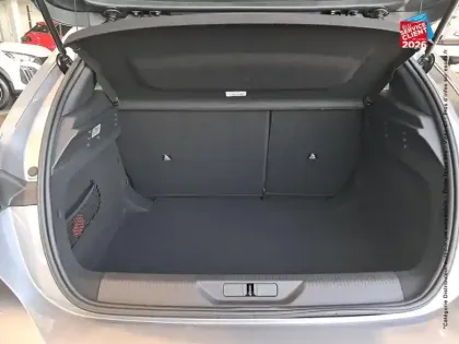 Photo 13 Peugeot 308  1.2 Hybrid 145ch Style e-DCS6