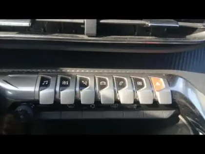 Photo 10 Peugeot 5008  Hybrid 136ch Allure Pack e-DCS6