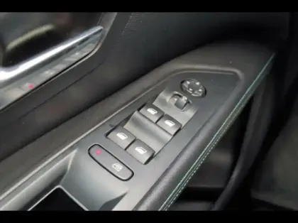 Photo 14 Peugeot 5008  Hybrid 136ch Allure Pack e-DCS6