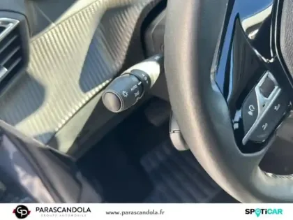 Photo 13 Peugeot 208  1.2 Hybrid 100ch Allure e-DCS6