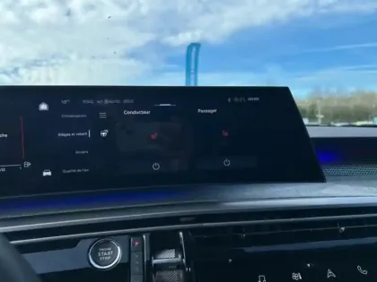 Photo 14 Peugeot 5008  Hybrid 136ch GT e-DCS6