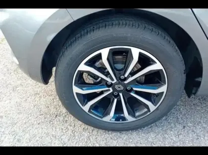 Photo 5 Renault Clio  1.6 E-Tech 145ch full hybrid Techno - 25