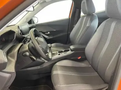 Photo 5 Peugeot 2008  1.2 PureTech 100ch S&S Allure 5cv