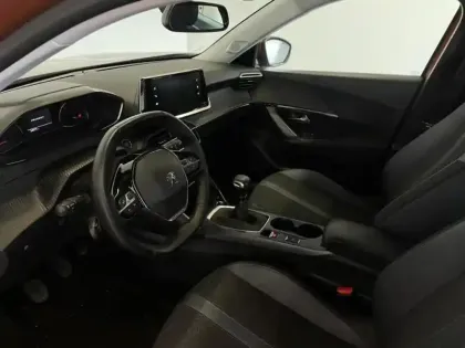 Photo 6 Peugeot 2008  1.2 PureTech 100ch S&S Allure 5cv