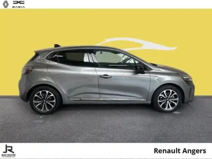 Photo 13 Renault Clio  1.6 E-Tech 145ch full hybrid Techno - 24