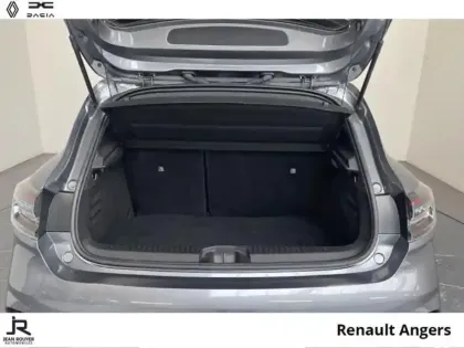 Photo 21 Renault Clio  1.6 E-Tech 145ch full hybrid Techno - 24