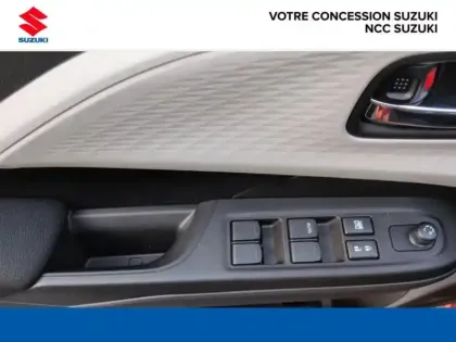 Photo 10 Suzuki Swift Gén. V Ph1 Privilège 5