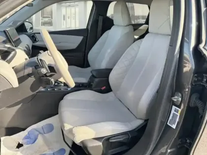 Photo 8 DS DS 3  Crossback BlueHDi 130ch Grand Chic Automatique 126g