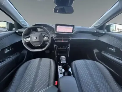 Photo 9 Peugeot 208  e- 136ch Allure