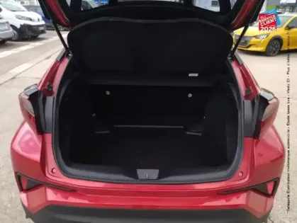 Photo 13 Toyota C-HR  1.8 Hybride 122ch Design Ultimate E-CVT