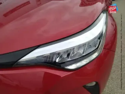 Photo 12 Toyota C-HR  1.8 Hybride 122ch Design Ultimate E-CVT