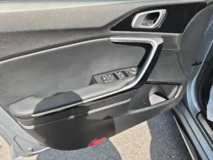 Photo 14 Kia Ceed Pro 1.5 T-GDI 160ch GT Line
