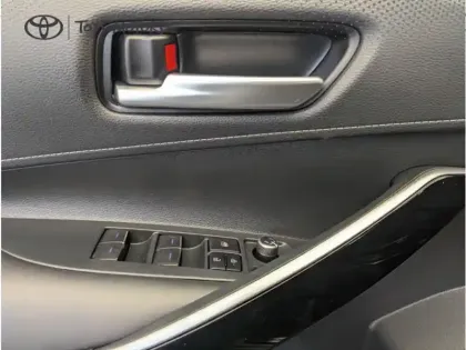 Photo 13 Toyota Corolla Hybride 122h Design