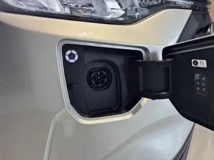 Photo 18 Ford Custom Fg 320 L1H1 2.5 Duratec 232ch Hybride rechargeable Trend CVT