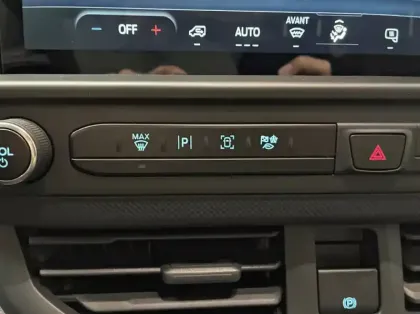 Photo 17 Ford Custom Fg 320 L1H1 2.5 Duratec 232ch Hybride rechargeable Trend CVT