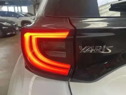 Photo 15 Toyota Yaris Hybride 116h Design MY2