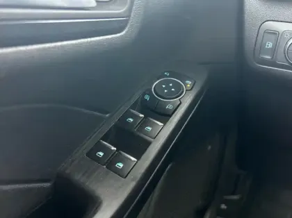 Photo 5 Ford Kuga 2.5 Duratec 225ch PHEV ST-Line BVA