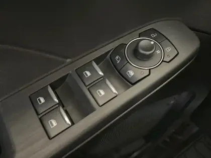 Photo 5 Ford Kuga 2.5 Duratec 180ch Hybrid FlexiFuel Titanium Business Powershift