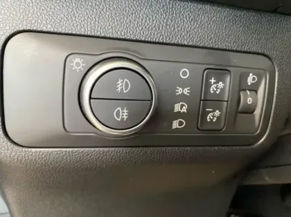 Photo 19 Ford Kuga 2.5 Duratec 180ch Hybrid FlexiFuel Titanium Business Powershift