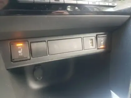 Photo 13 Toyota Yaris Hybride 1.5 HYBRID 116H DESIGN AUTO