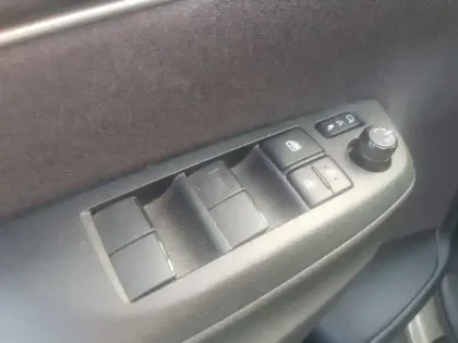 Photo 14 Toyota Yaris Hybride 1.5 HYBRID 116H DESIGN AUTO