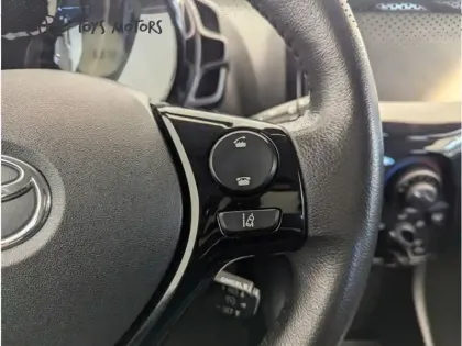 Photo 14 Toyota Aygo Gén. II Ph1 x-wave 2 5