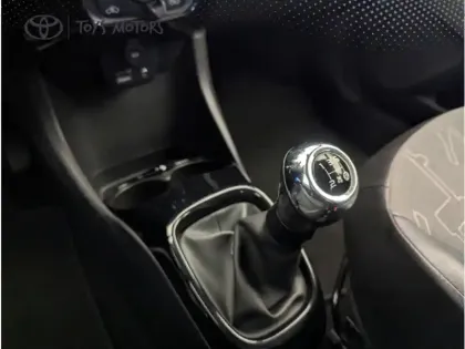 Photo 18 Toyota Aygo Gén. II Ph1 x-wave 2 5