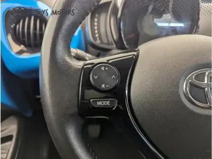 Photo 13 Toyota Aygo Gén. II Ph1 x-wave 2 5