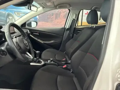 Photo 9 Mazda 2 1.5 e-SKYACTIV G M Hybrid 90ch Homura 0