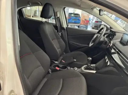 Photo 26 Mazda 2 1.5 e-SKYACTIV G M Hybrid 90ch Homura 0