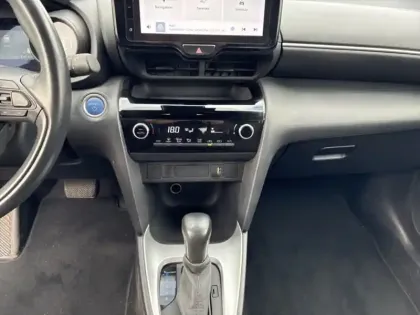 Photo 13 Toyota Yaris Hybride 1.5 HYBRID 116H DESIGN AUTO