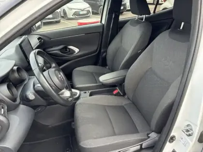 Photo 14 Toyota Yaris Hybride 1.5 HYBRID 116H DESIGN AUTO