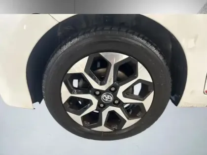 Photo 8 Toyota Aygo x-play 1.0 72 ch