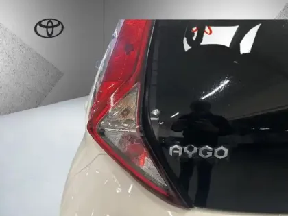 Photo 14 Toyota Aygo x-play 1.0 72 ch