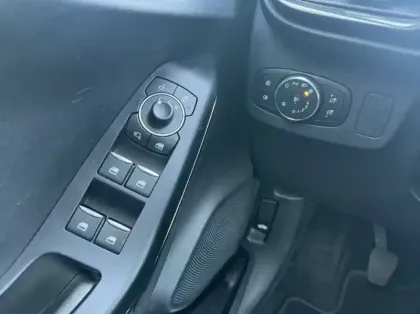 Photo 5 Ford Puma 1.0 Flexifuel 125ch S&S mHEV Titanium