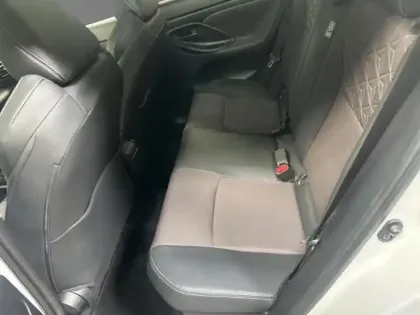 Photo 14 Toyota Yaris Gén. I Ph1 Collection 5