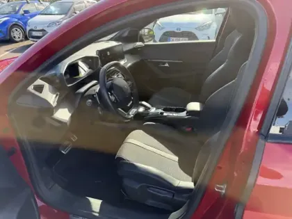 Photo 20 Peugeot 208 GT Line 1.2 100 Ch EAT8 101