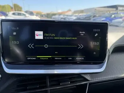 Photo 6 Peugeot 208 GT Line 1.2 100 Ch EAT8 101