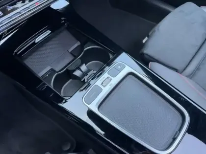 Photo 35 Mercedes CLA  250 e Hybrid EQ Coupé AMG 