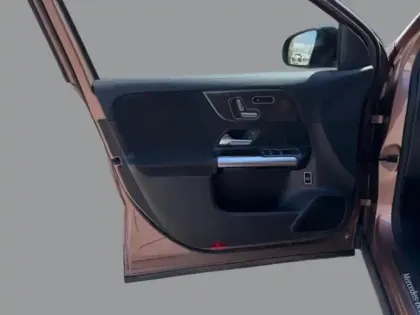 Photo 18 Mercedes GLA 200 d AMG Line