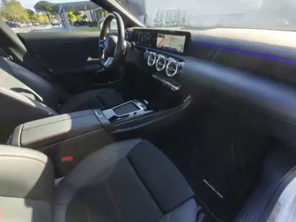 Photo 18 Mercedes CLA  200 d Coupé AMG Line