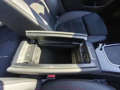 Photo 15 Mercedes CLA  200 d Coupé AMG Line