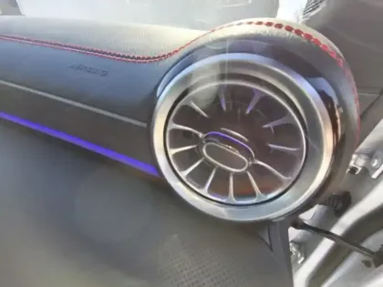 Photo 14 Mercedes CLA  200 d Coupé AMG Line