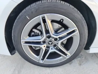 Photo 8 Mercedes CLA  200 d Coupé AMG Line