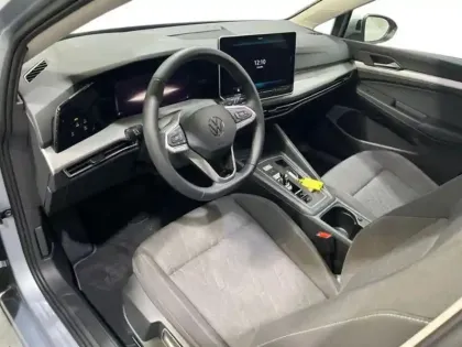 Photo 8 Volkswagen Golf 1.5 eHybrid 204 DSG6 VW Edition