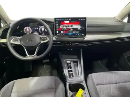 Photo 7 Volkswagen Golf 1.5 eHybrid 204 DSG6 VW Edition