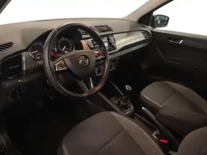 Photo 8 Skoda Fabia COMBI 1.0 TSI 95 ch BVM5 Drive 125 ans