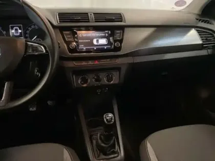 Photo 9 Skoda Fabia COMBI 1.0 TSI 95 ch BVM5 Drive 125 ans